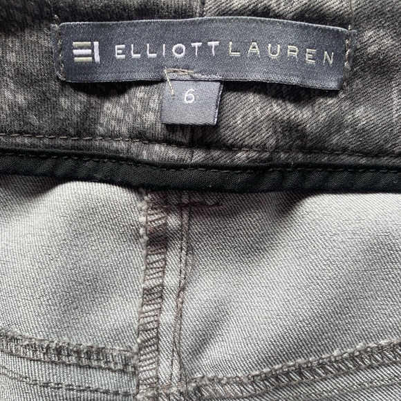 Elliott Lauren Pants. Snakeskin print. Size 6. - Picture 4 of 8